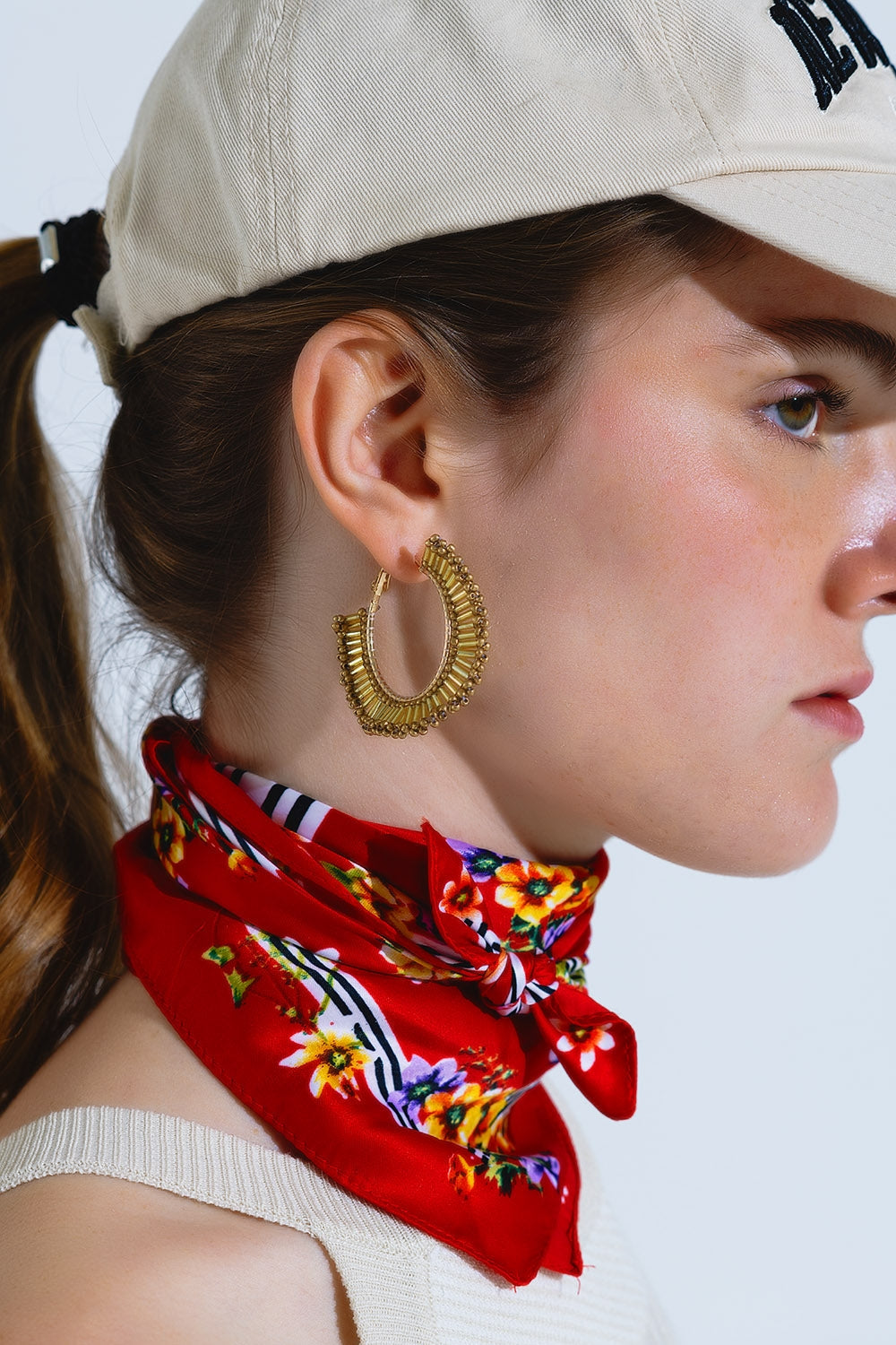 Medium Hoops With Beaded Details in Gold