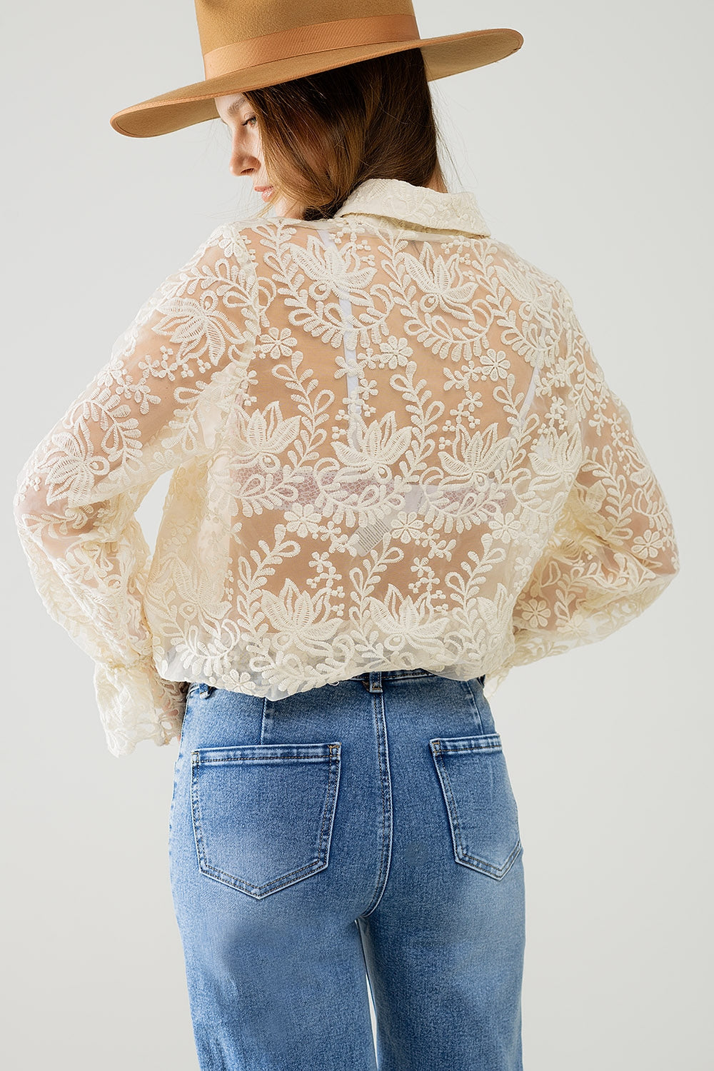 Romantic Beige Lace Shirt With Balloon Sleeves